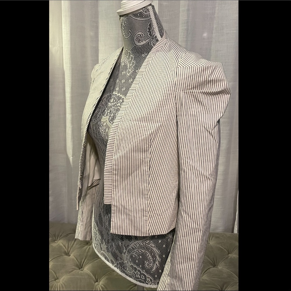 Zara Basic Cropped Jacket - image 4